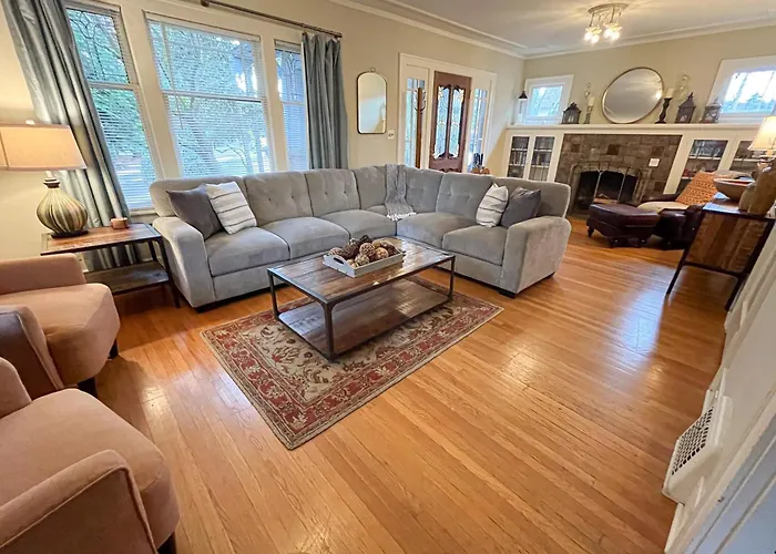 Lakefront Craftsman