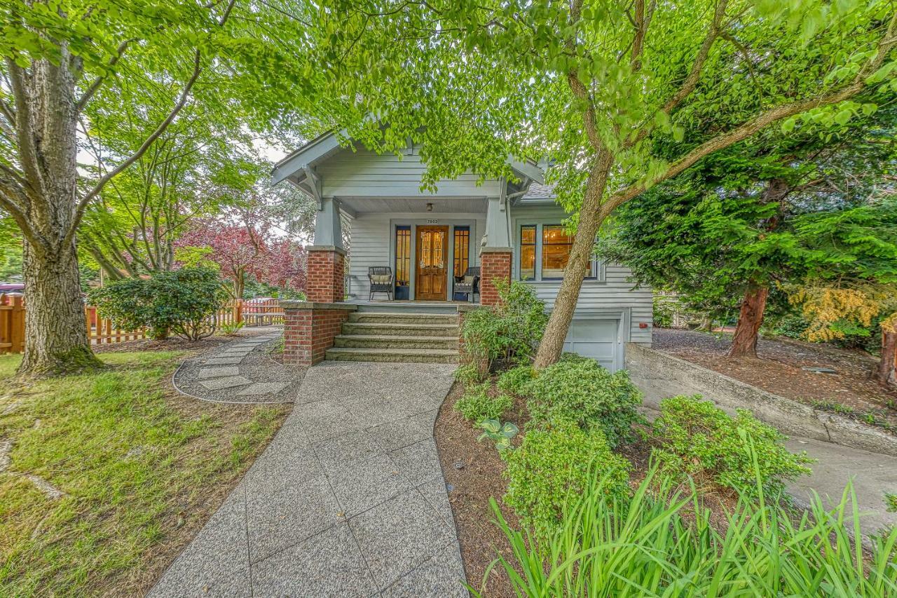 Lakefront Craftsman *